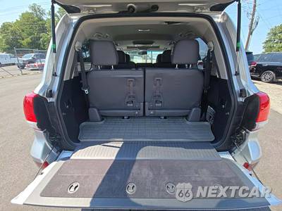 2011 Toyota Land Cruiser - zdjęcie 12 z 21 - miniatura