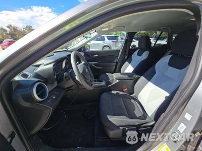 2026 Chevrolet Trax LS - zdjęcie 3 z 19 - miniatura