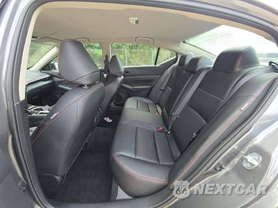 2026 Nissan Altima SR - zdjęcie 10 z 18 - miniatura