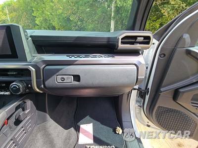 2026 Toyota Tacoma TRD Off-Road Crew Cab Medium Bed - zdjęcie 16 z 18 - miniatura