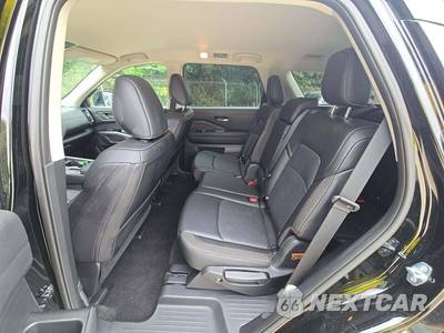 2026 Nissan Pathfinder SL - zdjęcie 10 z 18 - miniatura
