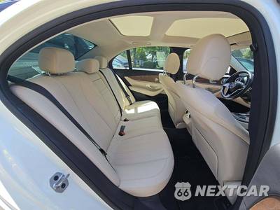 2021 Mercedes-Benz E 350 4MATIC Sedan - zdjęcie 16 z 22 - miniatura