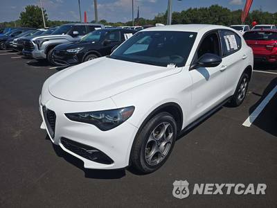 2025 Alfa Romeo Stelvio - zdjęcie 1 z 20 - miniatura