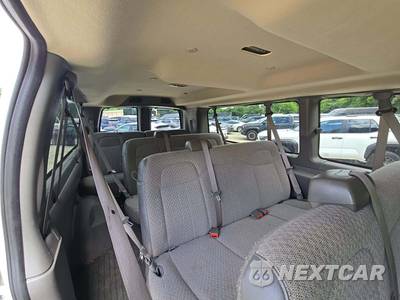 2025 Chevrolet Express 3500 Passenger Van LS 1LS 155.1" WB - zdjęcie 10 z 17 - miniatura