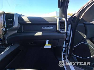 2026 Ram 1500 Laramie Crew Cab Short Bed - zdjęcie 19 z 20 - miniatura