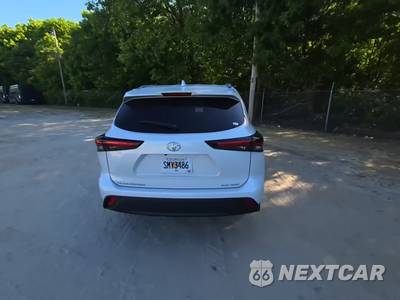 2026 Toyota Highlander XLE - zdjęcie 4 z 26 - miniatura