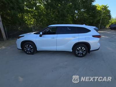 2026 Toyota Highlander XLE - zdjęcie 3 z 26 - miniatura