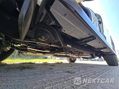 2026 Toyota Sequoia SR5 - zdjęcie 4 z 19 - miniatura