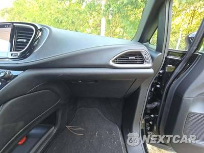 2026 Chrysler Pacifica Limited 121.6" WB - zdjęcie 17 z 19 - miniatura