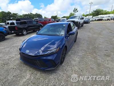 2026 Toyota Camry SE - zdjęcie 1 z 18 - miniatura