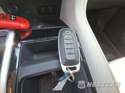 2026 Nissan Pathfinder SL - zdjęcie 5 z 18 - miniatura