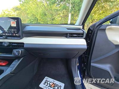 2026 Toyota RAV4 Hybrid XLE Premium - zdjęcie 16 z 19 - miniatura