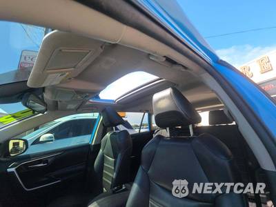 2019 Toyota RAV4 XLE Premium - zdjęcie 11 z 22 - miniatura