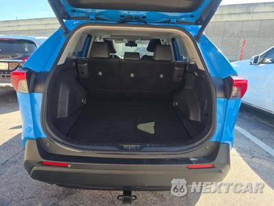 2019 Toyota RAV4 XLE Premium - zdjęcie 14 z 22 - miniatura