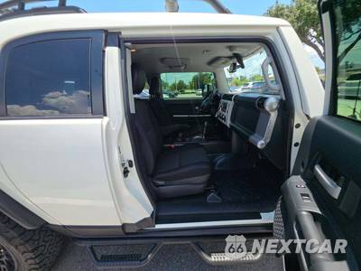2014 Toyota FJ Cruiser w/Rear Doors - zdjęcie 18 z 20 - miniatura