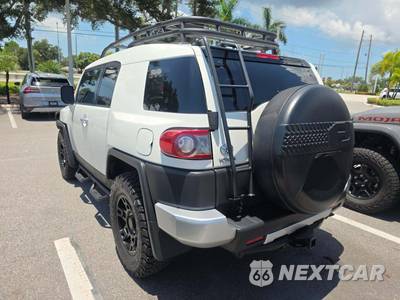 2014 Toyota FJ Cruiser w/Rear Doors - zdjęcie 2 z 20 - miniatura