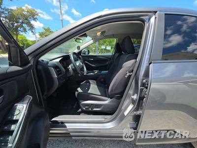 2025 Nissan Rogue SV - zdjęcie 6 z 24 - miniatura