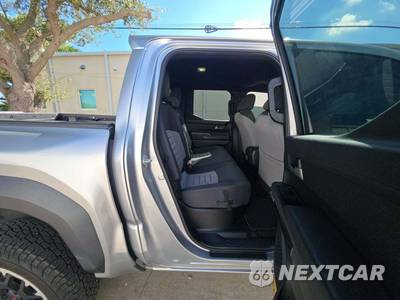 2024 Toyota Tacoma TRD Off-Road Crew Cab Medium Bed - zdjęcie 16 z 22 - miniatura