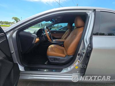 2019 Toyota Avalon Hybrid Limited - zdjęcie 6 z 21 - miniatura