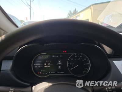 2025 Nissan Versa SV - zdjęcie 9 z 21 - miniatura