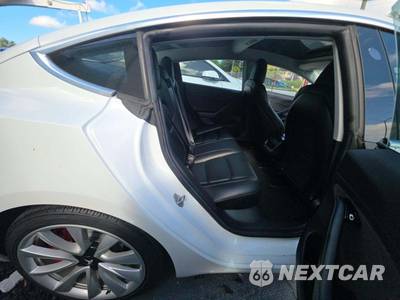 2019 Tesla Model 3 Long Range - zdjęcie 17 z 29 - miniatura