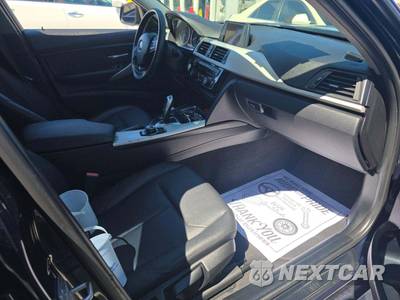 2017 BMW 3 Series Sedan 320i - zdjęcie 18 z 21 - miniatura
