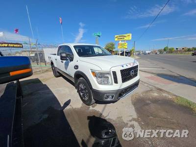 2017 Nissan TITAN PRO-4X Crew Cab Short Bed - zdjęcie 4 z 24 - miniatura
