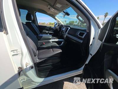 2017 Nissan TITAN PRO-4X Crew Cab Short Bed - zdjęcie 18 z 24 - miniatura