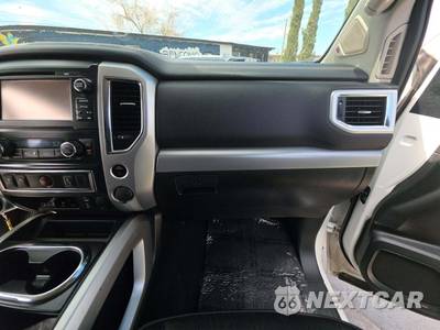 2018 Nissan TITAN PRO-4X Crew Cab Short Bed - zdjęcie 19 z 24 - miniatura