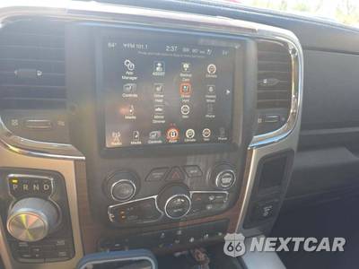 2017 Ram 1500 Laramie Crew Cab Medium Bed - zdjęcie 10 z 21 - miniatura