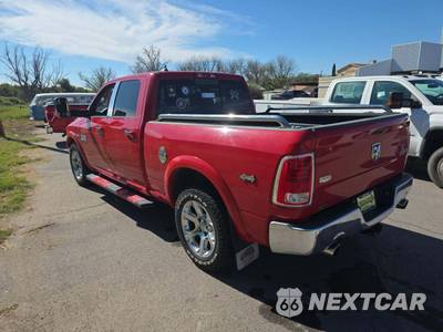 2017 Ram 1500 Laramie Crew Cab Medium Bed - zdjęcie 2 z 21 - miniatura