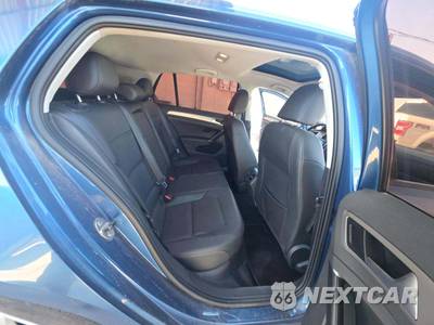 2016 Volkswagen Golf 1.8T SE Hatchback - zdjęcie 16 z 22 - miniatura