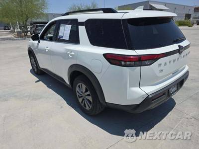 2025 Nissan Pathfinder SV - zdjęcie 2 z 21 - miniatura