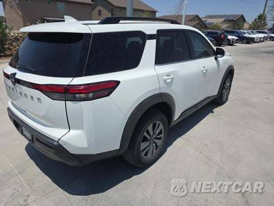 2025 Nissan Pathfinder SV - zdjęcie 3 z 21 - miniatura