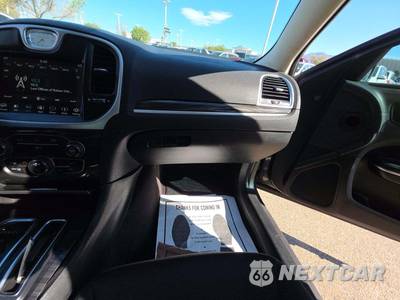 2018 Chrysler 300 Touring - zdjęcie 19 z 27 - miniatura