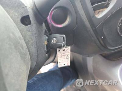 2013 Nissan JUKE S - zdjęcie 8 z 20 - miniatura