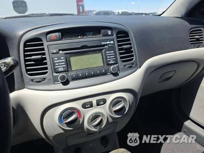 2009 Hyundai Accent GS Hatchback - zdjęcie 10 z 20 - miniatura