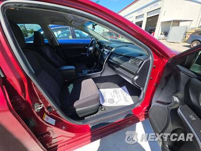2015 Toyota Camry Hybrid LE - zdjęcie 18 z 23 - miniatura