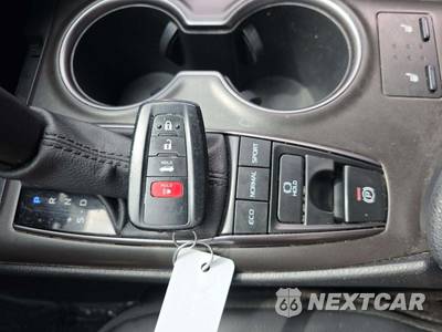 2023 Toyota Camry XSE - zdjęcie 8 z 23 - miniatura