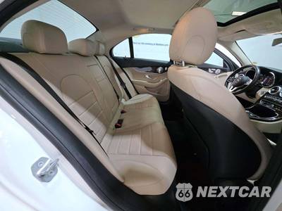 2021 Mercedes-Benz C 300 Sedan - zdjęcie 16 z 30 - miniatura