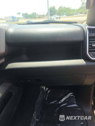 2020 Ram 1500 Big Horn Crew Cab Short Bed - zdjęcie 19 z 22 - miniatura