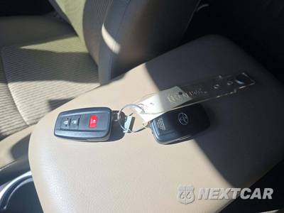 2023 Toyota 4Runner SR5 - zdjęcie 8 z 21 - miniatura