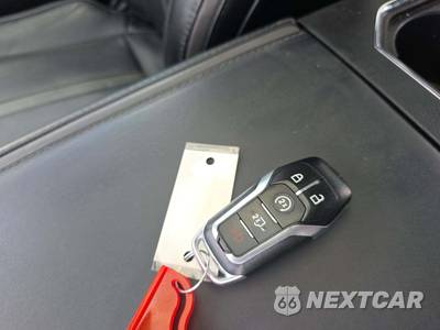 2017 Ford F-150 Platinum Crew Cab Short Bed - zdjęcie 5 z 23 - miniatura