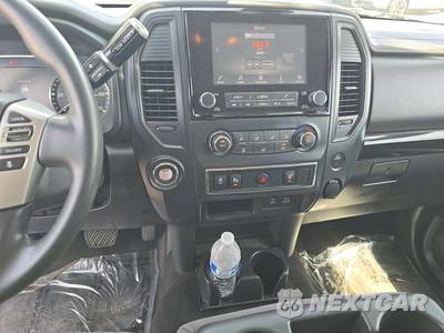 2023 Nissan TITAN SV Crew Cab Short Bed - zdjęcie 7 z 27 - miniatura