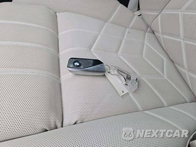 2025 BMW i7 eDrive50 M SPORT LINE - zdjęcie 8 z 21 - miniatura