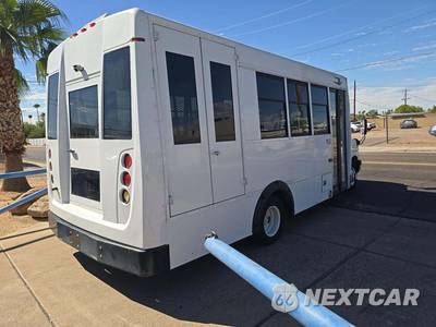 2015 Chevrolet Express 4500 Cutaway 2WT DRW - zdjęcie 3 z 22 - miniatura