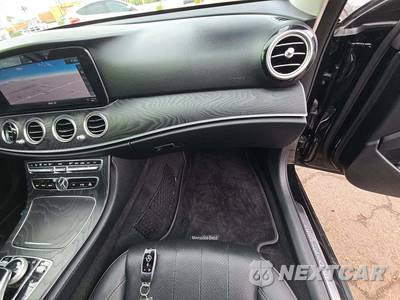 2019 Mercedes-Benz E 300 Sedan - zdjęcie 19 z 31 - miniatura