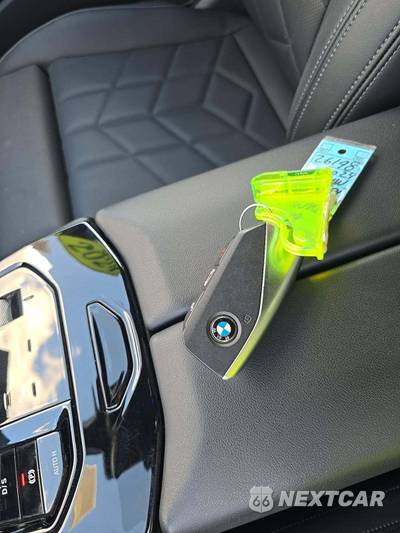 2024 BMW 5 Series Sedan 530i - zdjęcie 8 z 21 - miniatura
