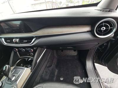2018 Alfa Romeo Stelvio Ti - zdjęcie 16 z 22 - miniatura