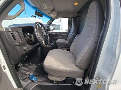 2018 Chevrolet Express 2500 Cargo Van 1WT 135.0" WB - zdjęcie 6 z 32 - miniatura